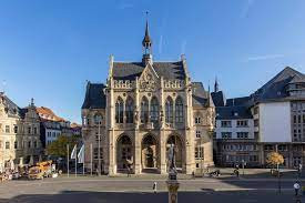 Vorderansicht Rathaus in Erfurt